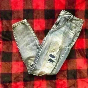 Maurices high rise light wash distressed skinny jeans size xs short